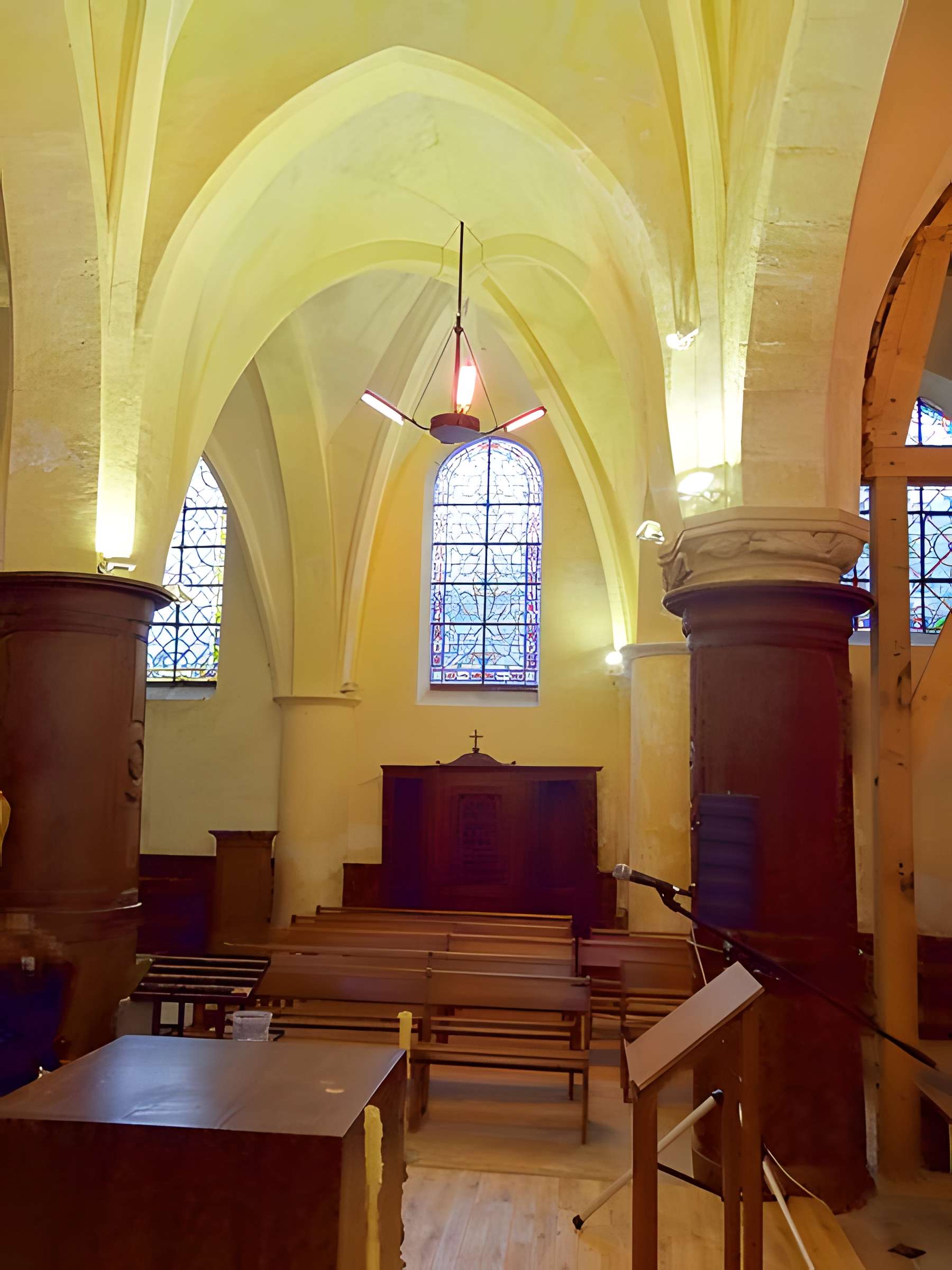 Église Sainte-Geneviève de Puiseux-en-France