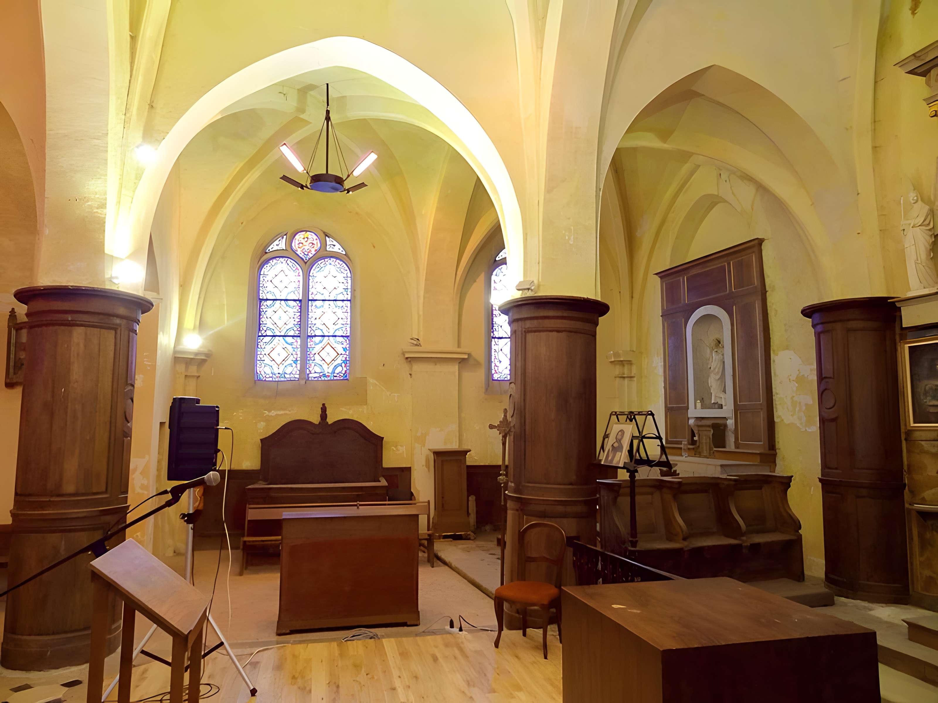 Église Sainte-Geneviève de Puiseux-en-France