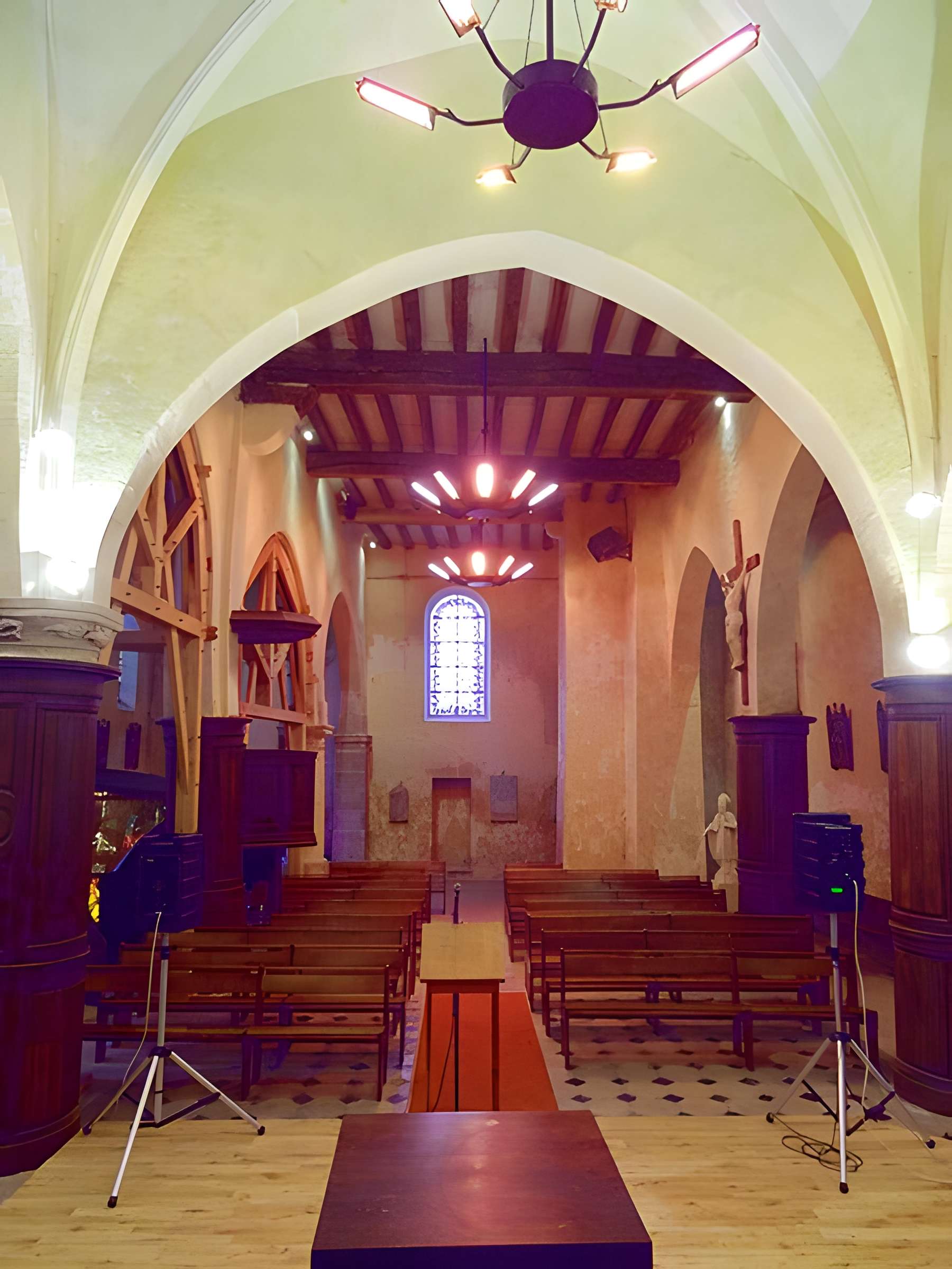 Église Sainte-Geneviève de Puiseux-en-France