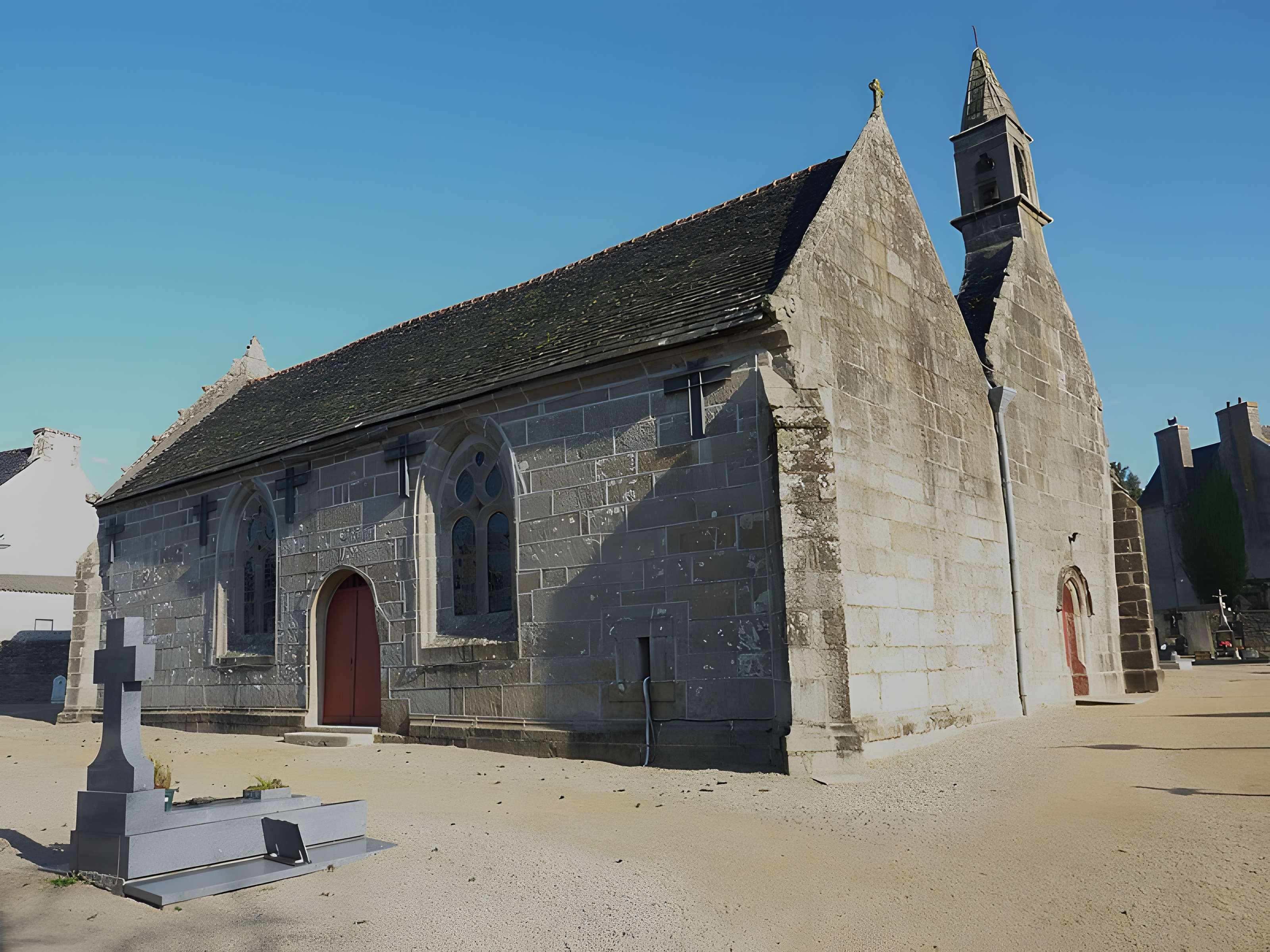 Église Saint-Éguiner de Loc-Eguiner