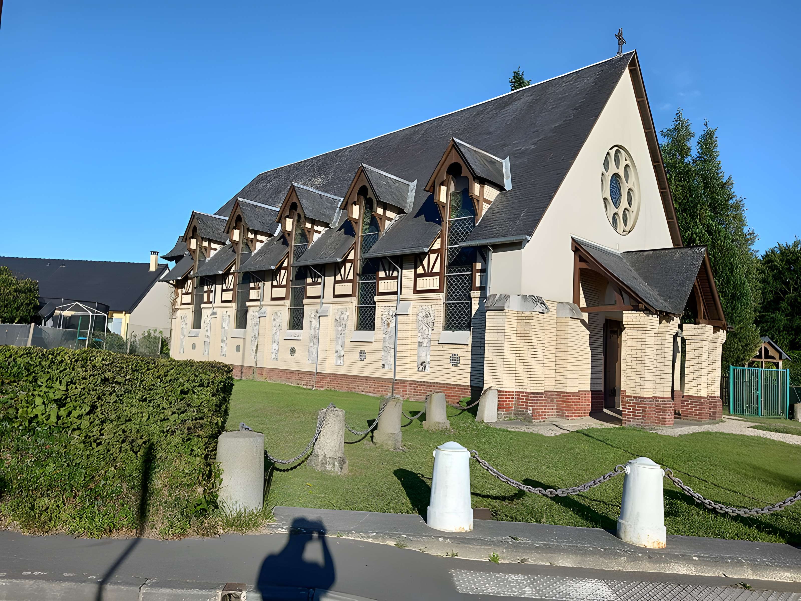 Église Sainte-Jeanne-d'Arc d'Eslettes