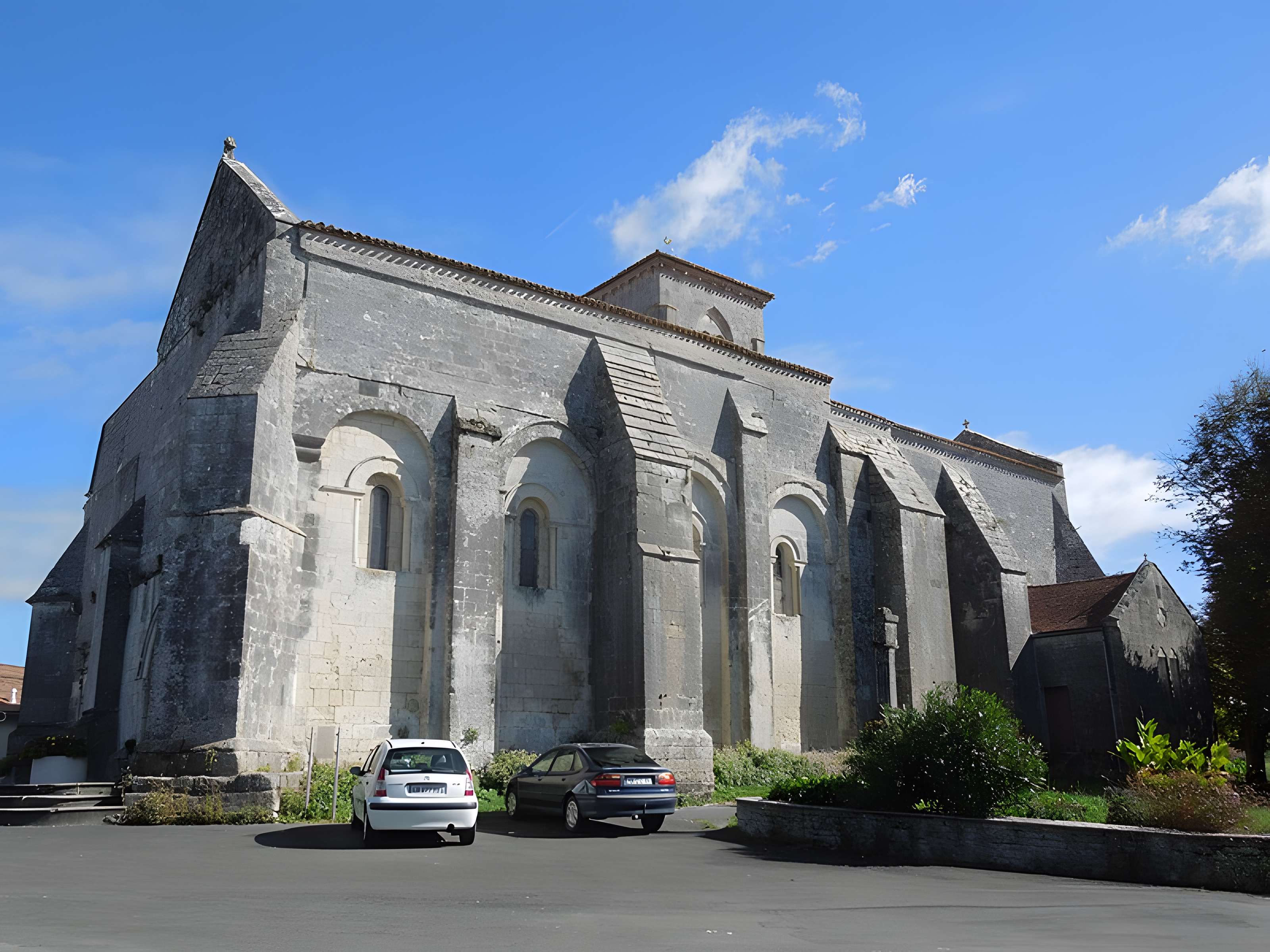 Église Sainte-Lheurine de Sainte-Lheurine