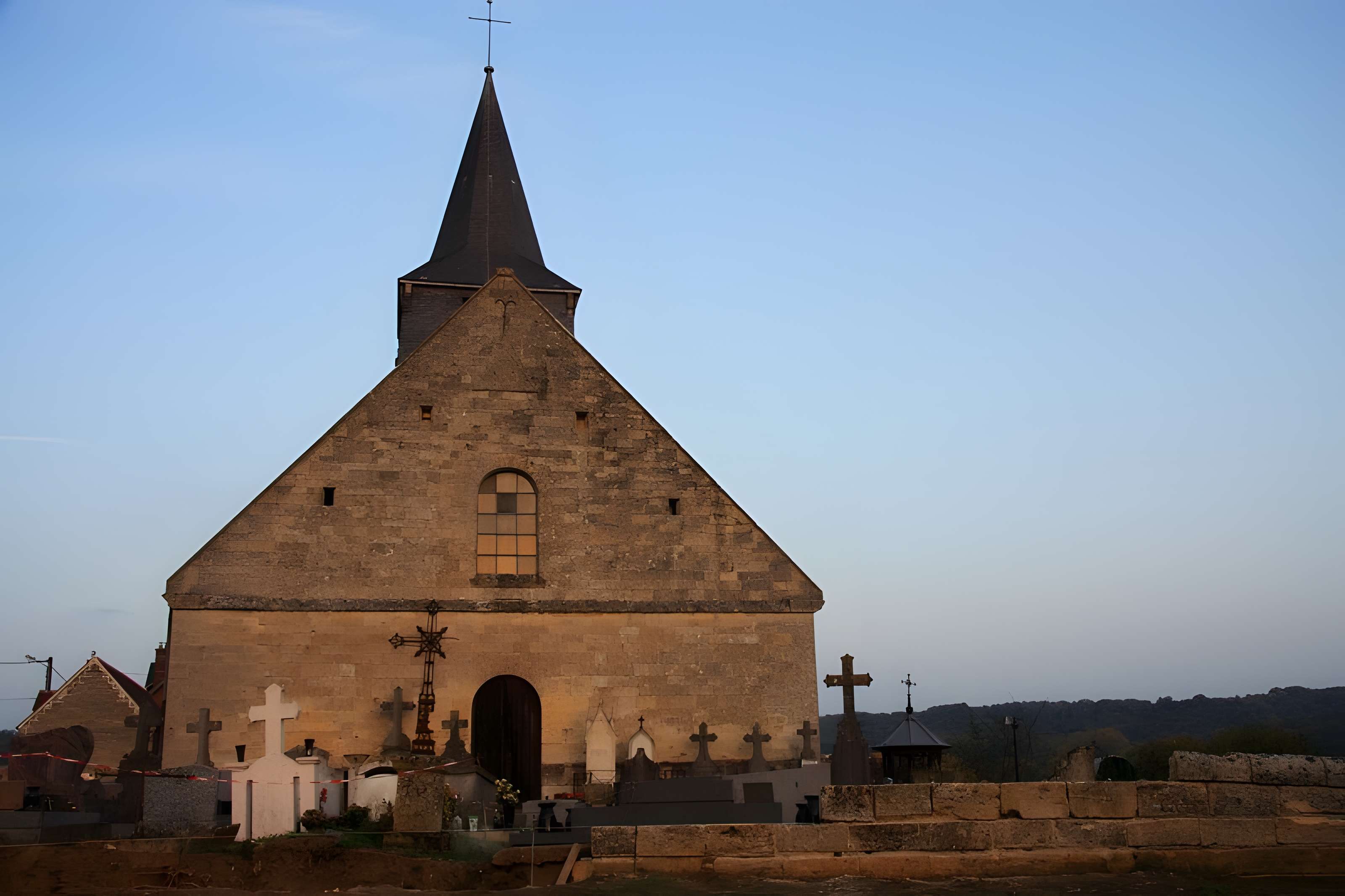 Église Saint-Éloi de Mareuil-la-Motte 