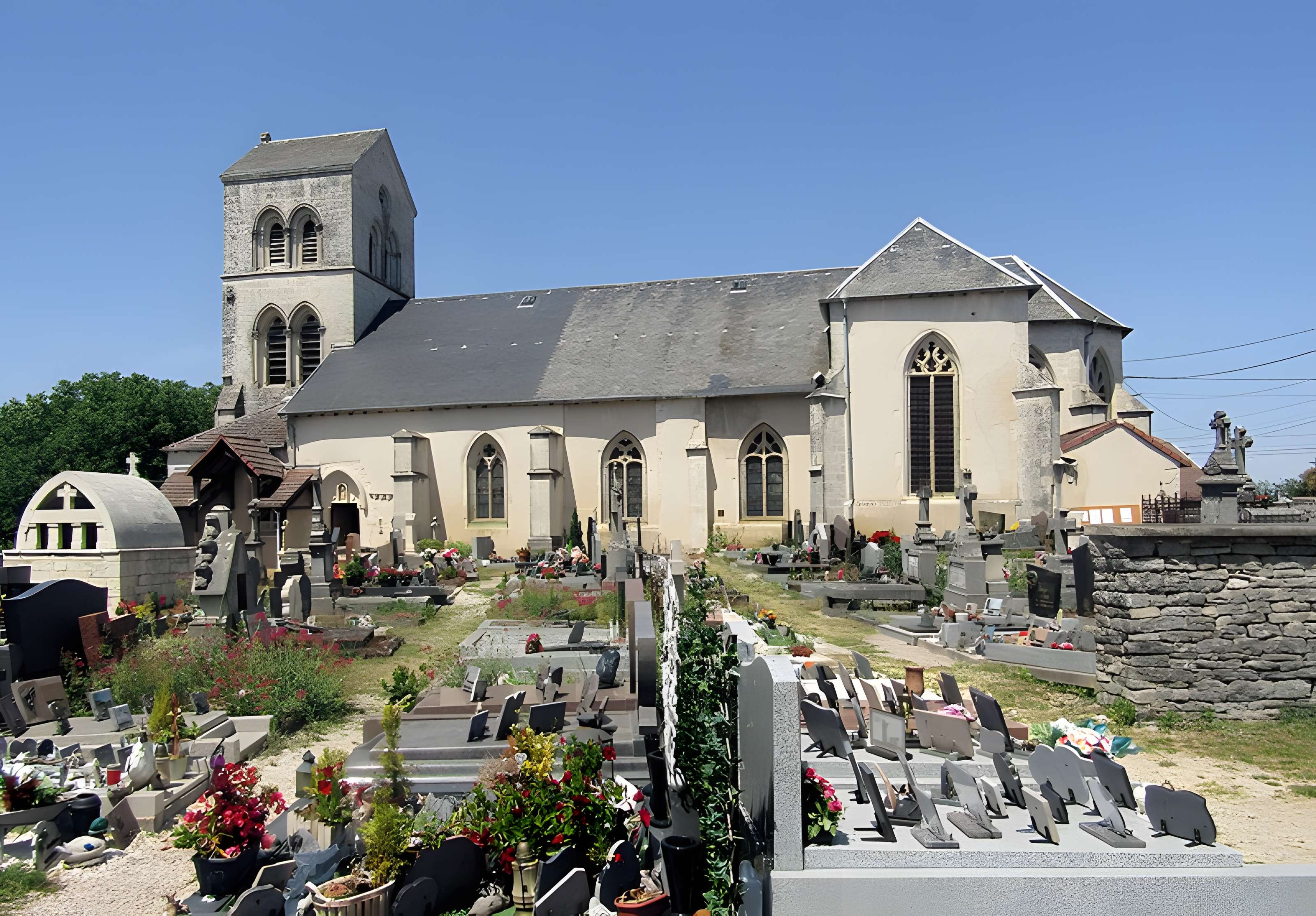 Église Saint-Élophe de Saint-Élophe