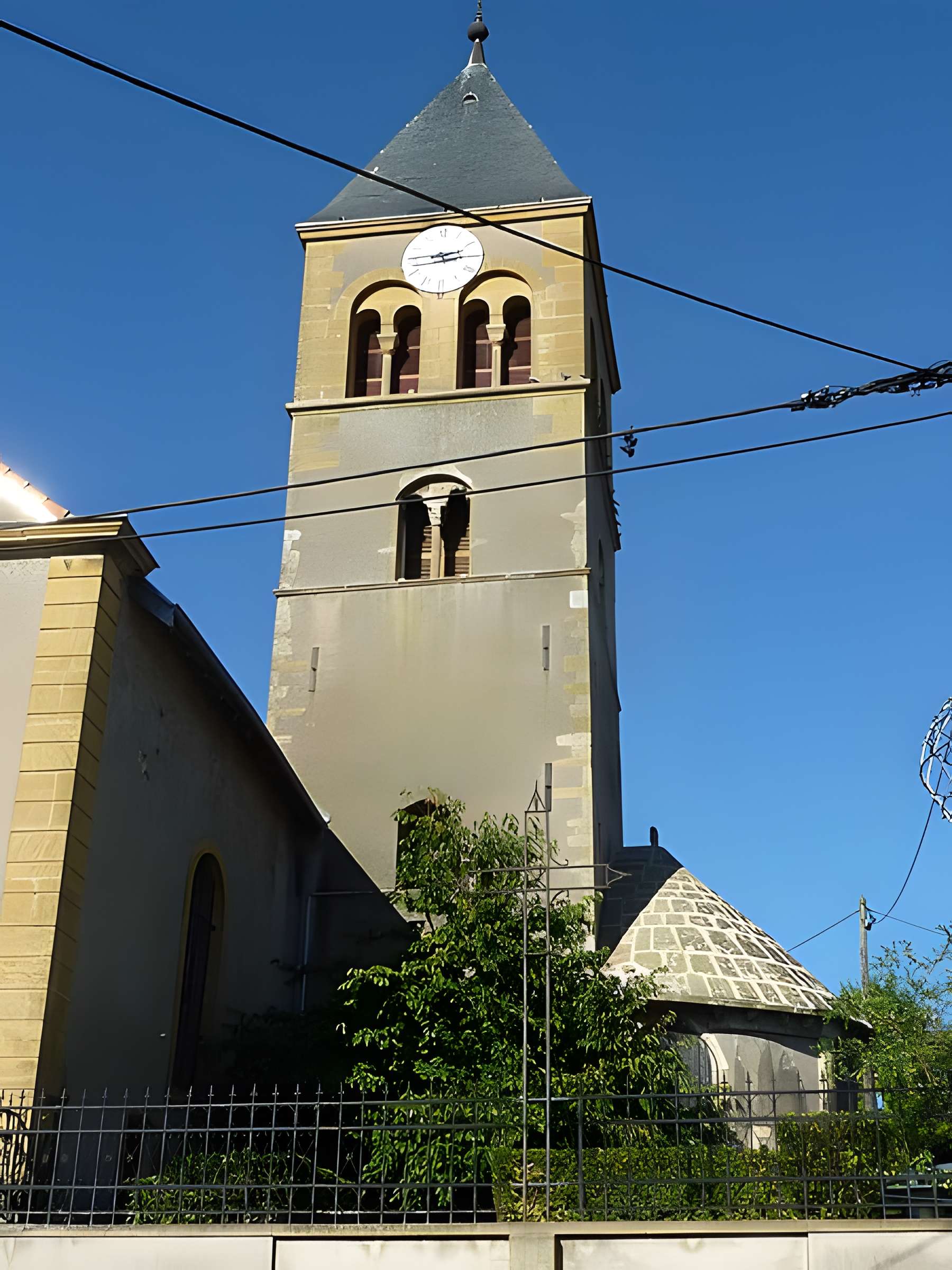 Eglise Sainte-Lucie, à Vallières
