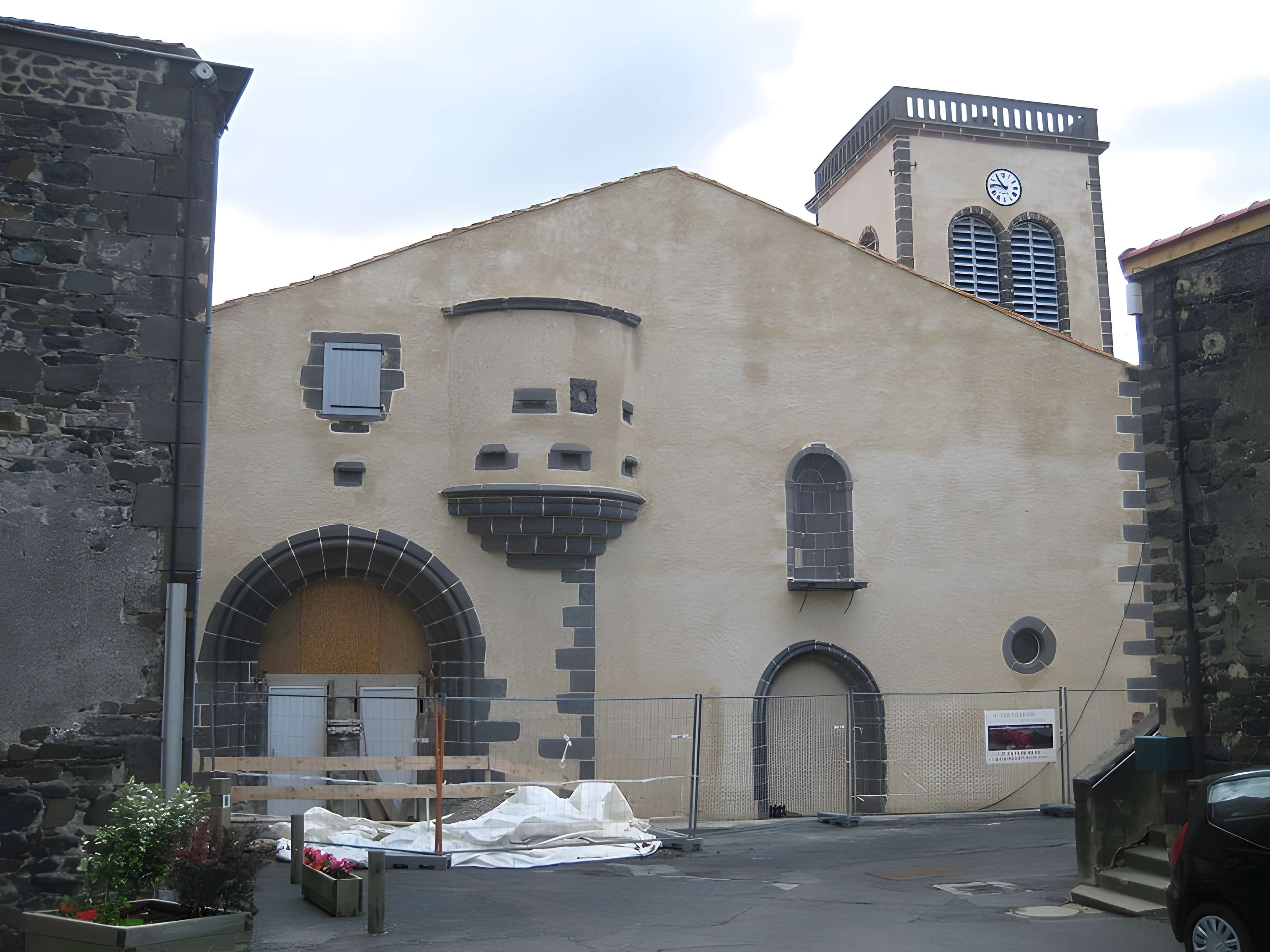 Église Sainte-Madeleine de Châteaugay 
