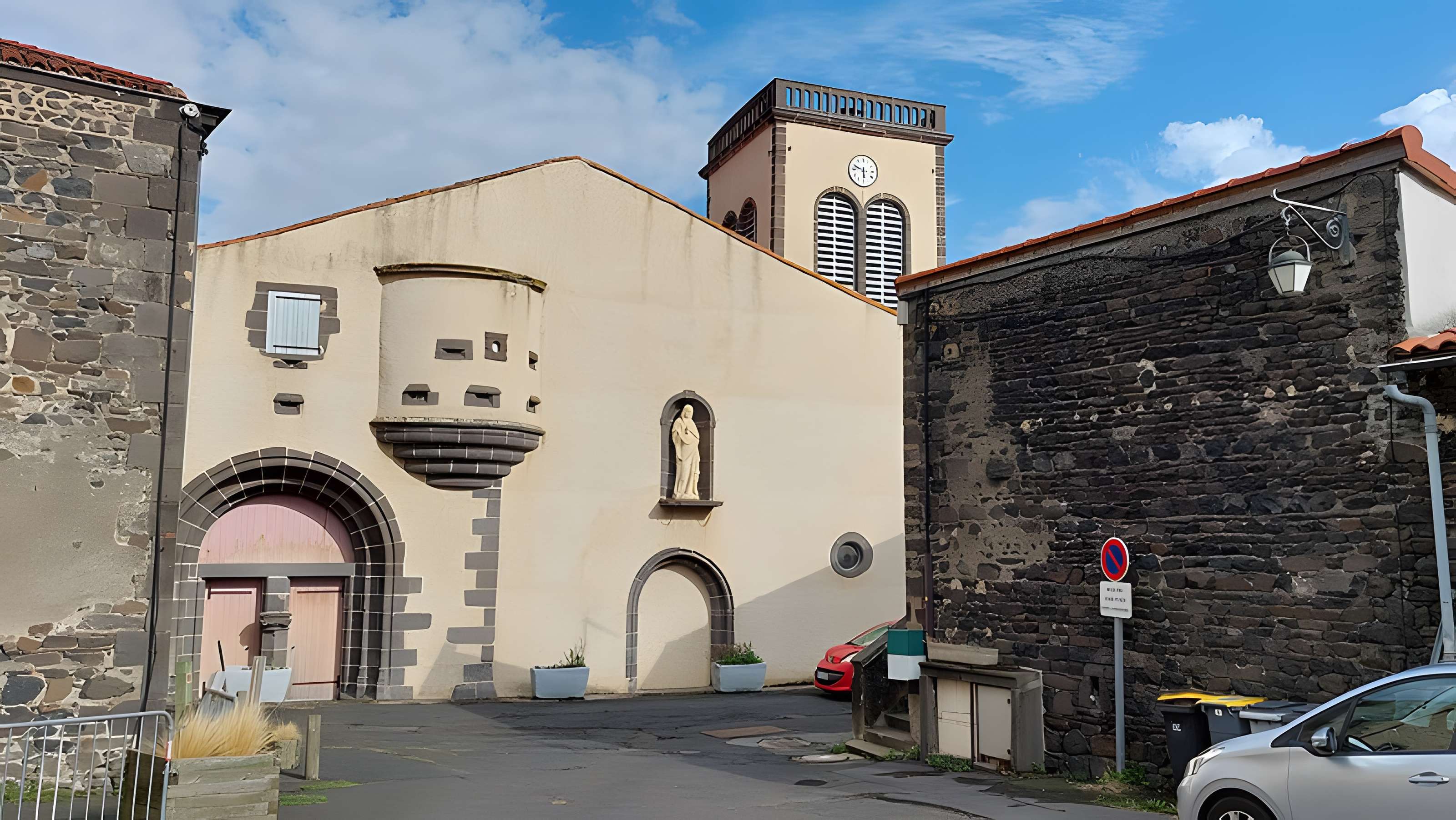 Église Sainte-Madeleine de Châteaugay