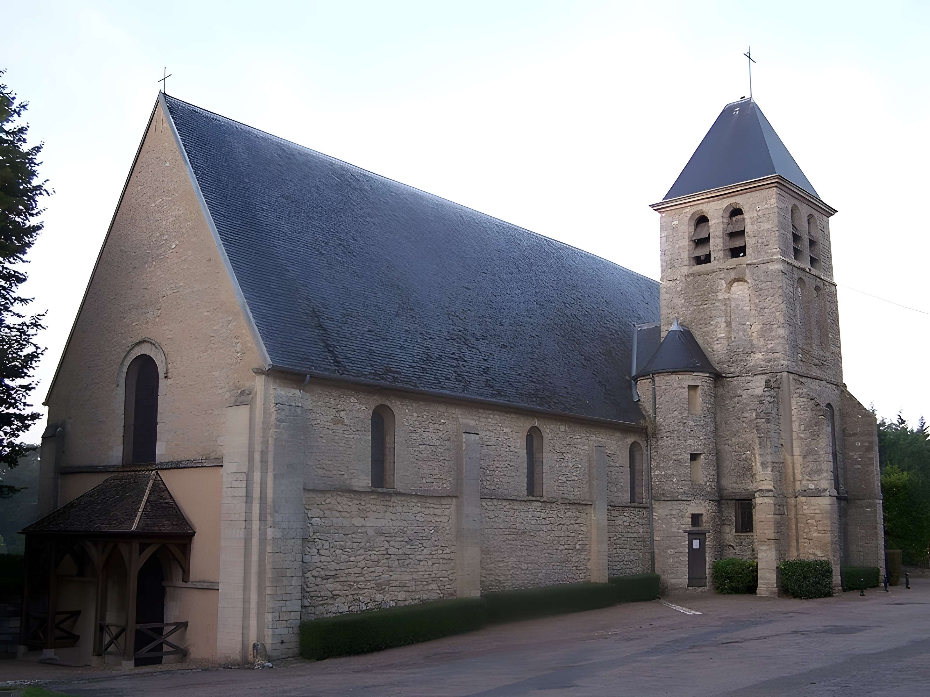 Église Sainte-Madeleine de Davron 