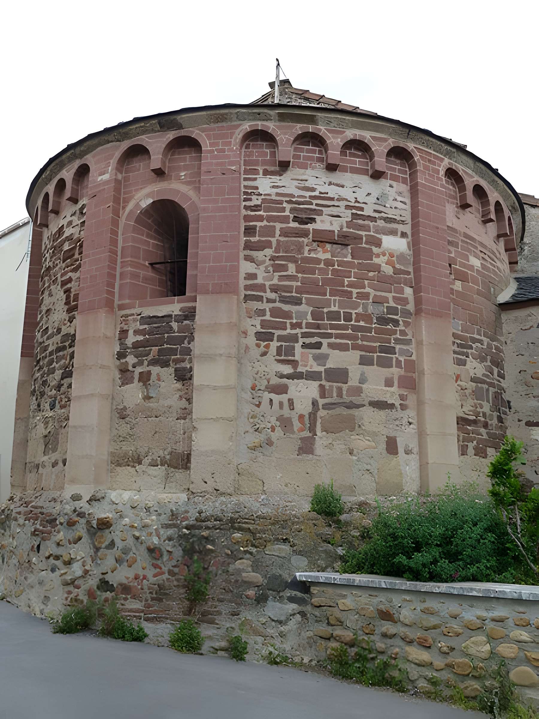 Église Sainte-Marie-et-Saint-Pierre de Château-Roussillon