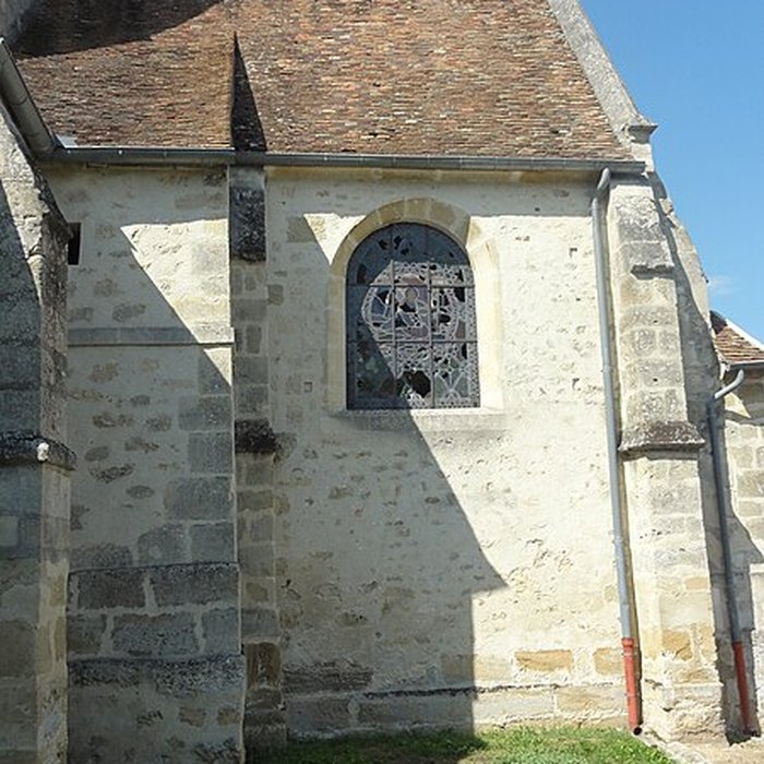 Photo de Église Sainte-Marie-Madeleine du Perchay et croix