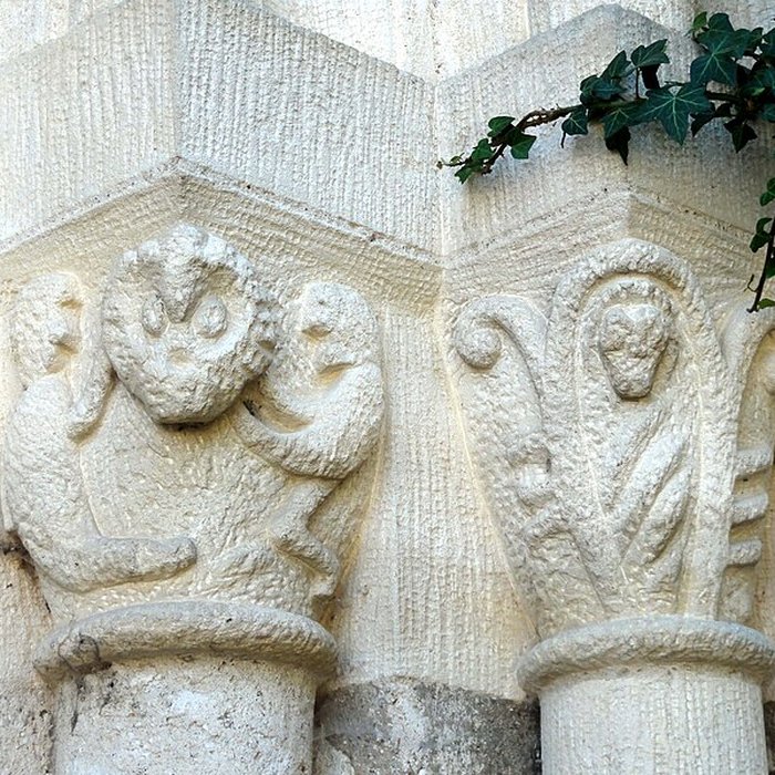 Photo de Église Sainte-Marie-Madeleine du Perchay et croix