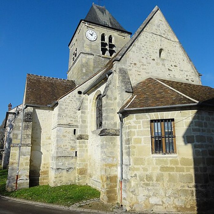 Photo de Église Sainte-Marie-Madeleine du Perchay et croix