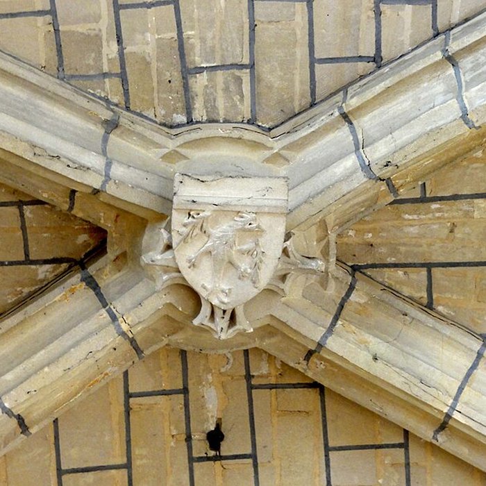 Photo de Église Sainte-Marie-Madeleine du Perchay et croix