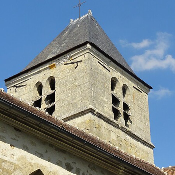 Photo de Église Sainte-Marie-Madeleine du Perchay et croix