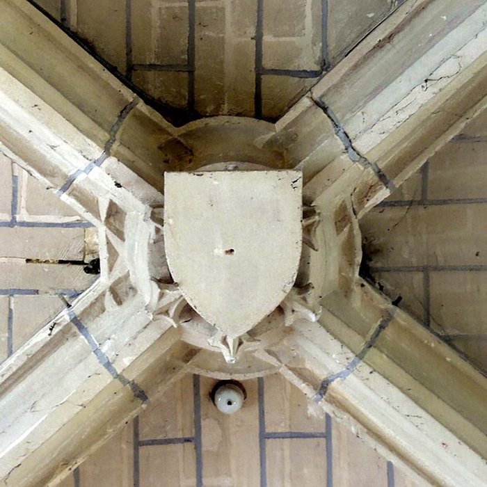 Photo de Église Sainte-Marie-Madeleine du Perchay et croix