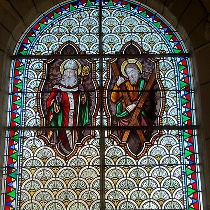 Photo de Église Sainte-Marie-Madeleine du Perchay et croix