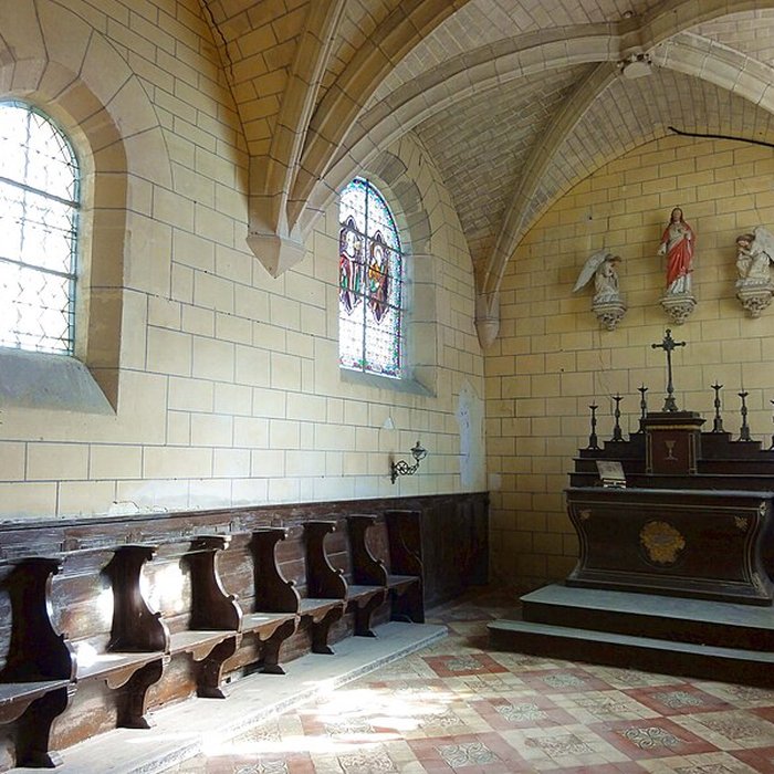 Photo de Église Sainte-Marie-Madeleine du Perchay et croix