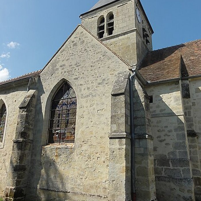 Photo de Église Sainte-Marie-Madeleine du Perchay et croix