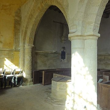 Église Sainte-Marie-Madeleine du Perchay et croix