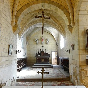 Église Sainte-Marie-Madeleine du Perchay et croix