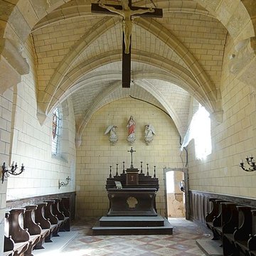 Église Sainte-Marie-Madeleine du Perchay et croix
