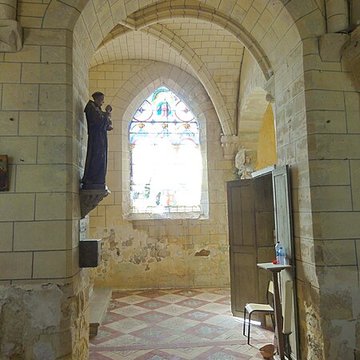 Église Sainte-Marie-Madeleine du Perchay et croix
