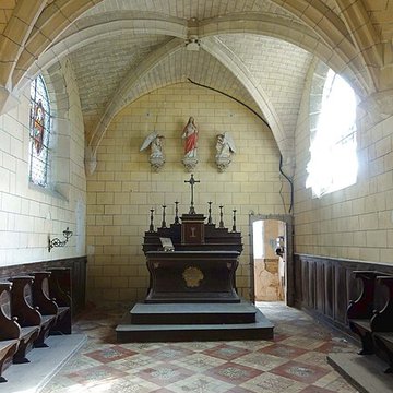 Église Sainte-Marie-Madeleine du Perchay et croix