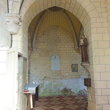 Église Sainte-Marie-Madeleine du Perchay et croix