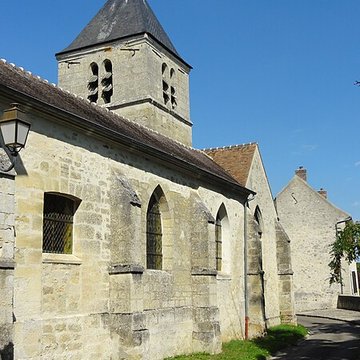 Église Sainte-Marie-Madeleine du Perchay et croix