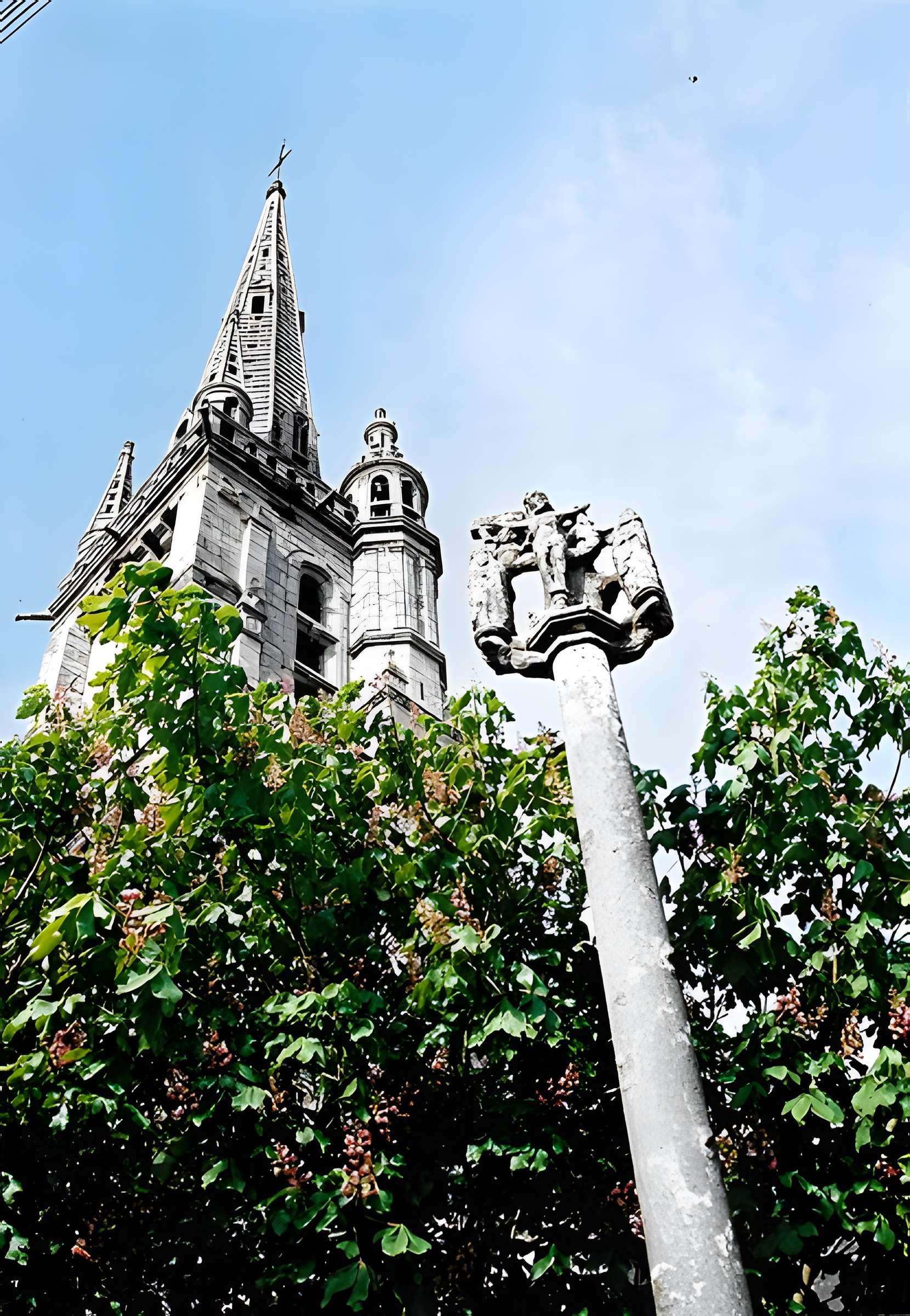 Église Saint-Emilion de Loguivy-Plougras