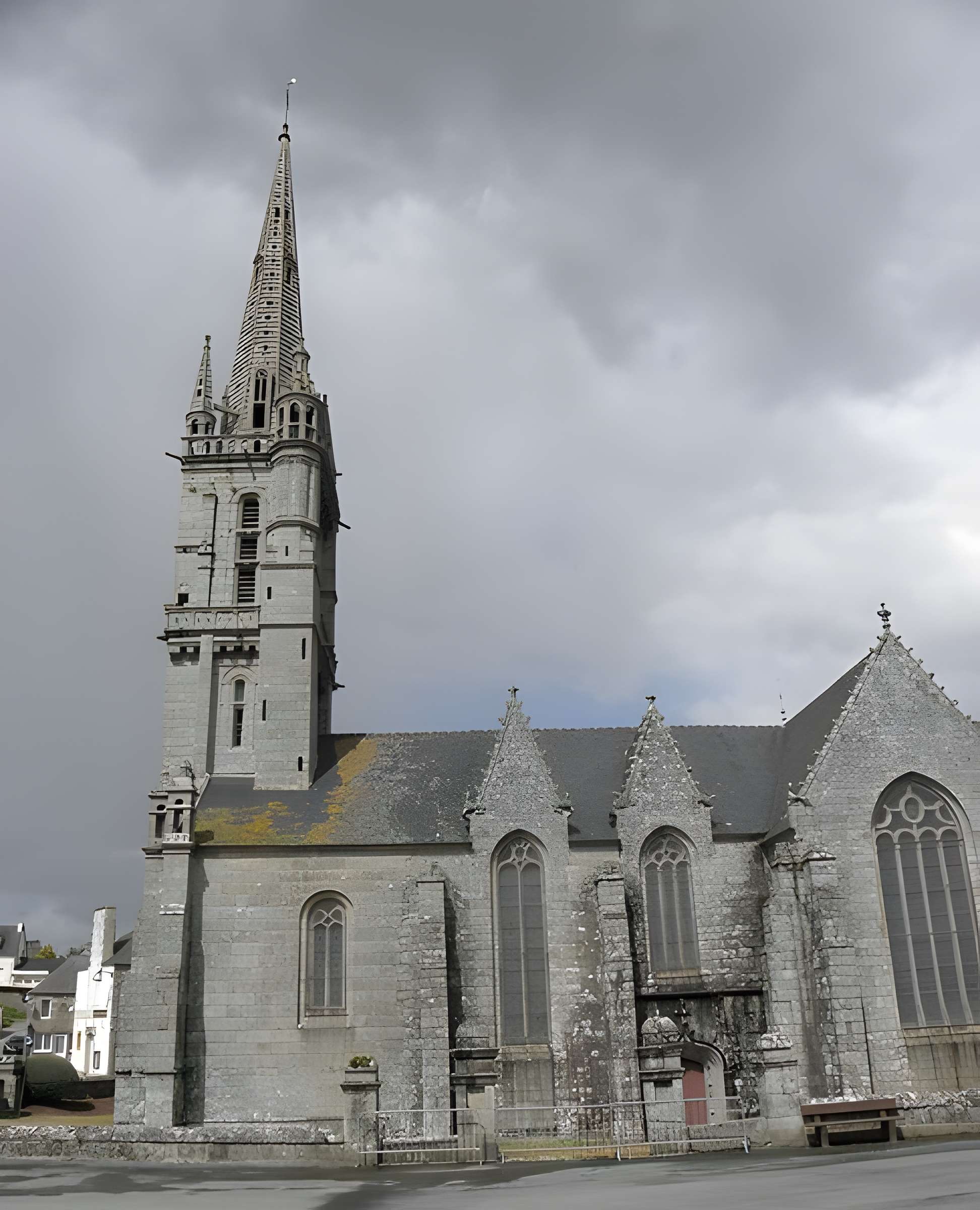 Église Saint-Emilion de Loguivy-Plougras