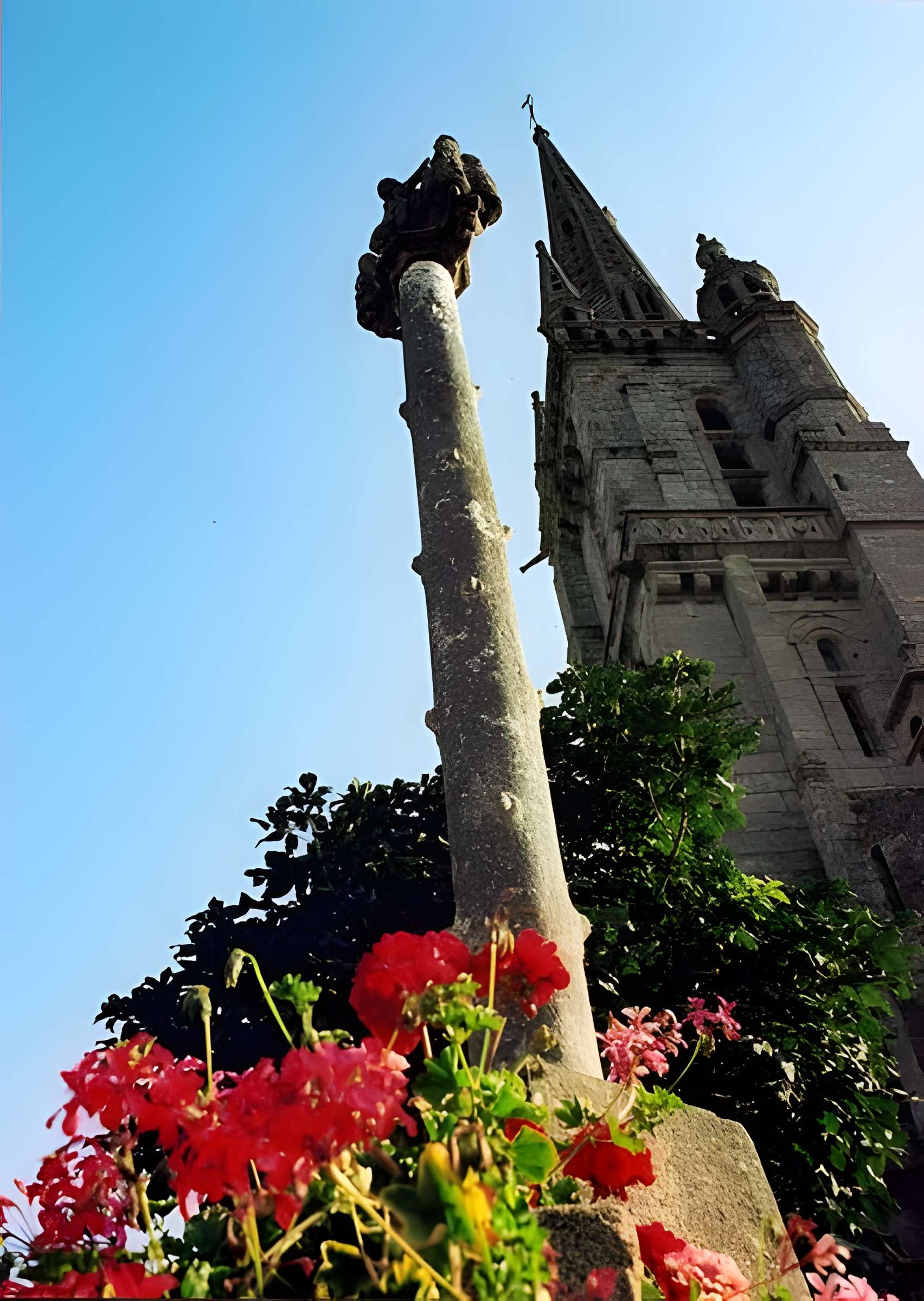 Église Saint-Emilion de Loguivy-Plougras