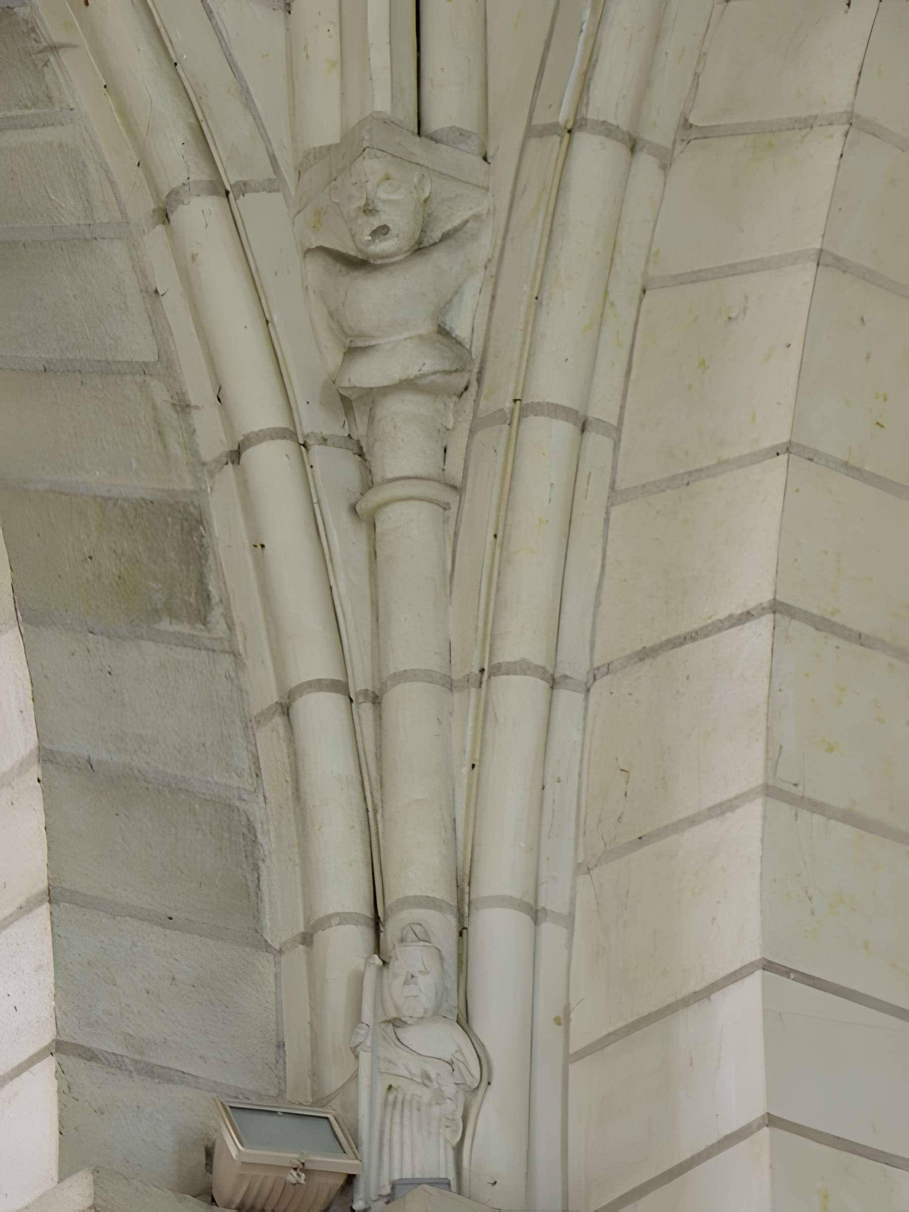 Église Saint-Épain de Saint-Épain