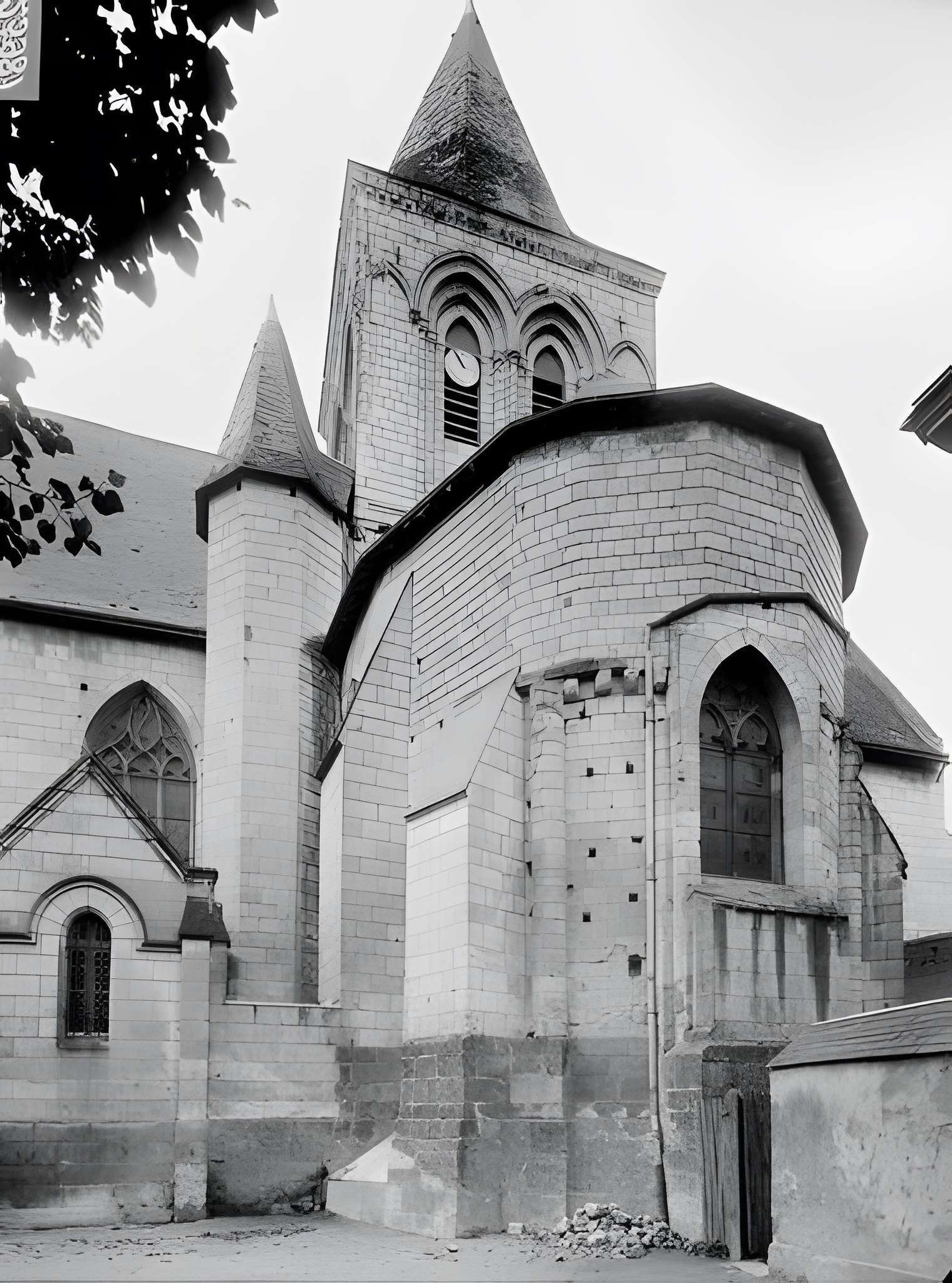 Église Saint-Épain de Saint-Épain