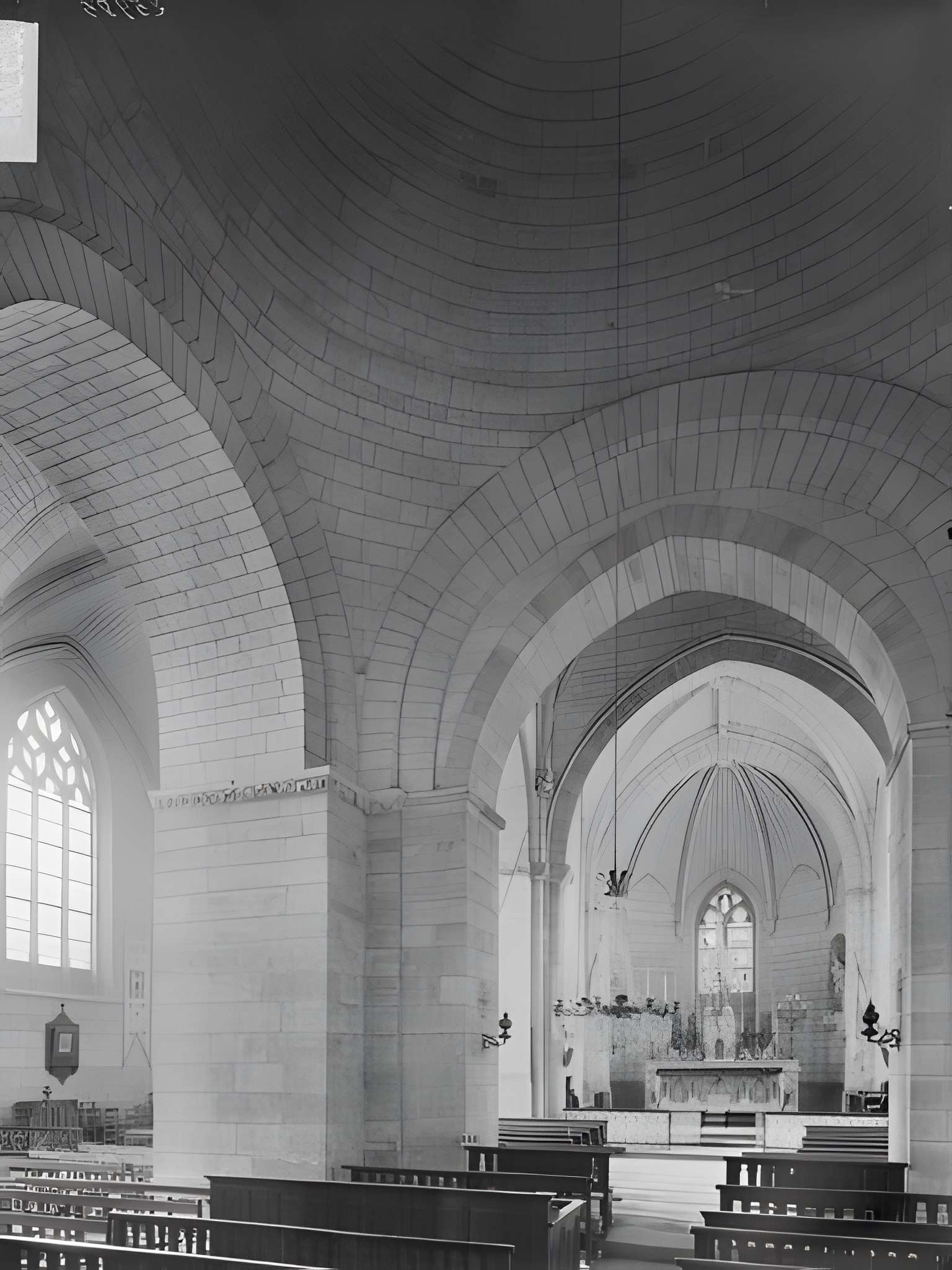 Église Saint-Épain de Saint-Épain