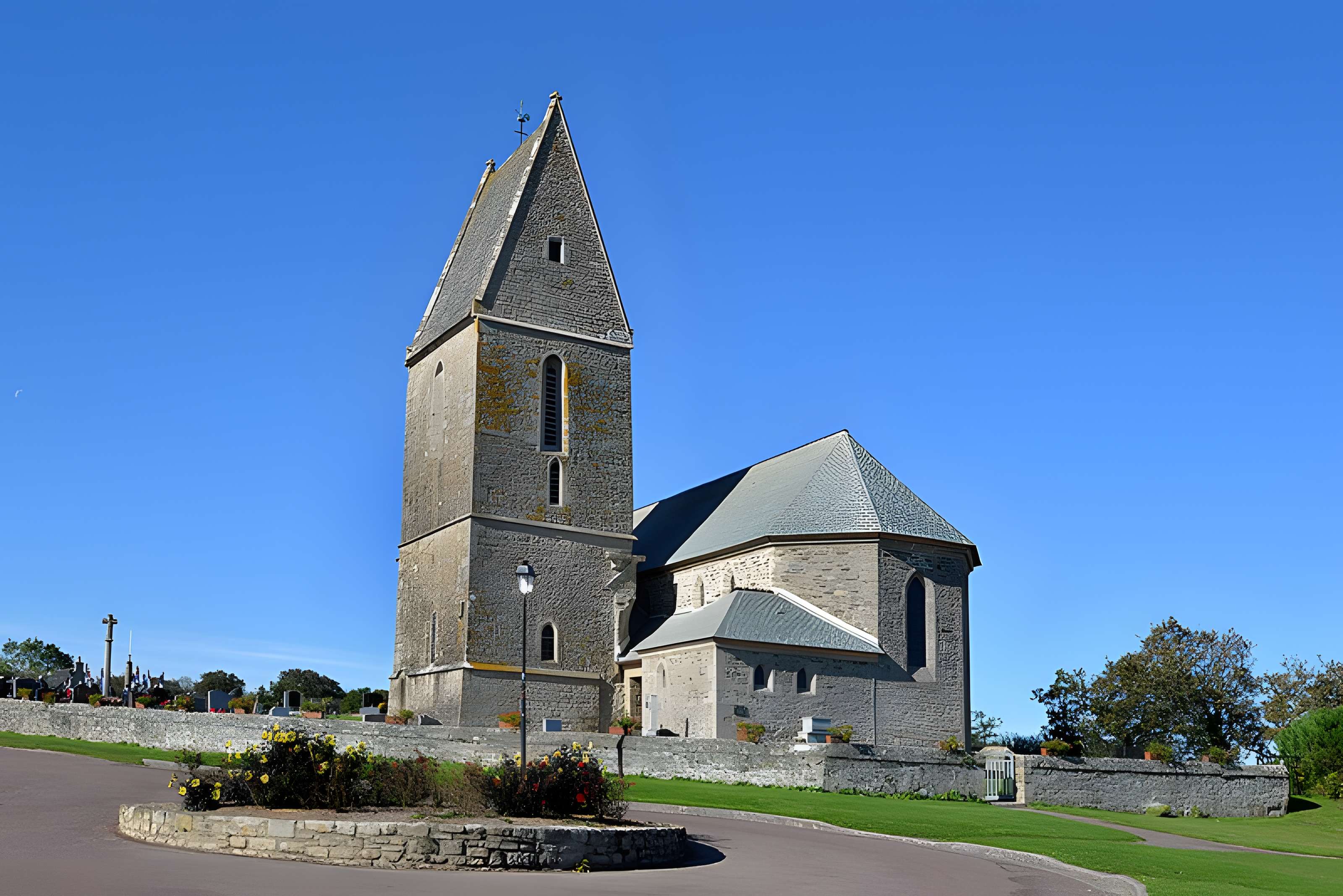 Église Sainte-Pétronille de La Pernelle