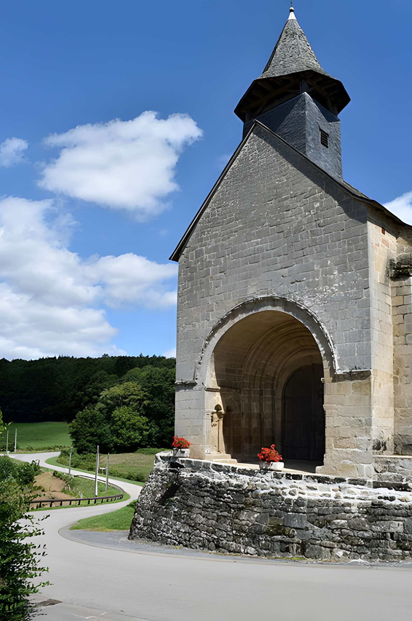 Église Sainte-Radegonde de Sérandon