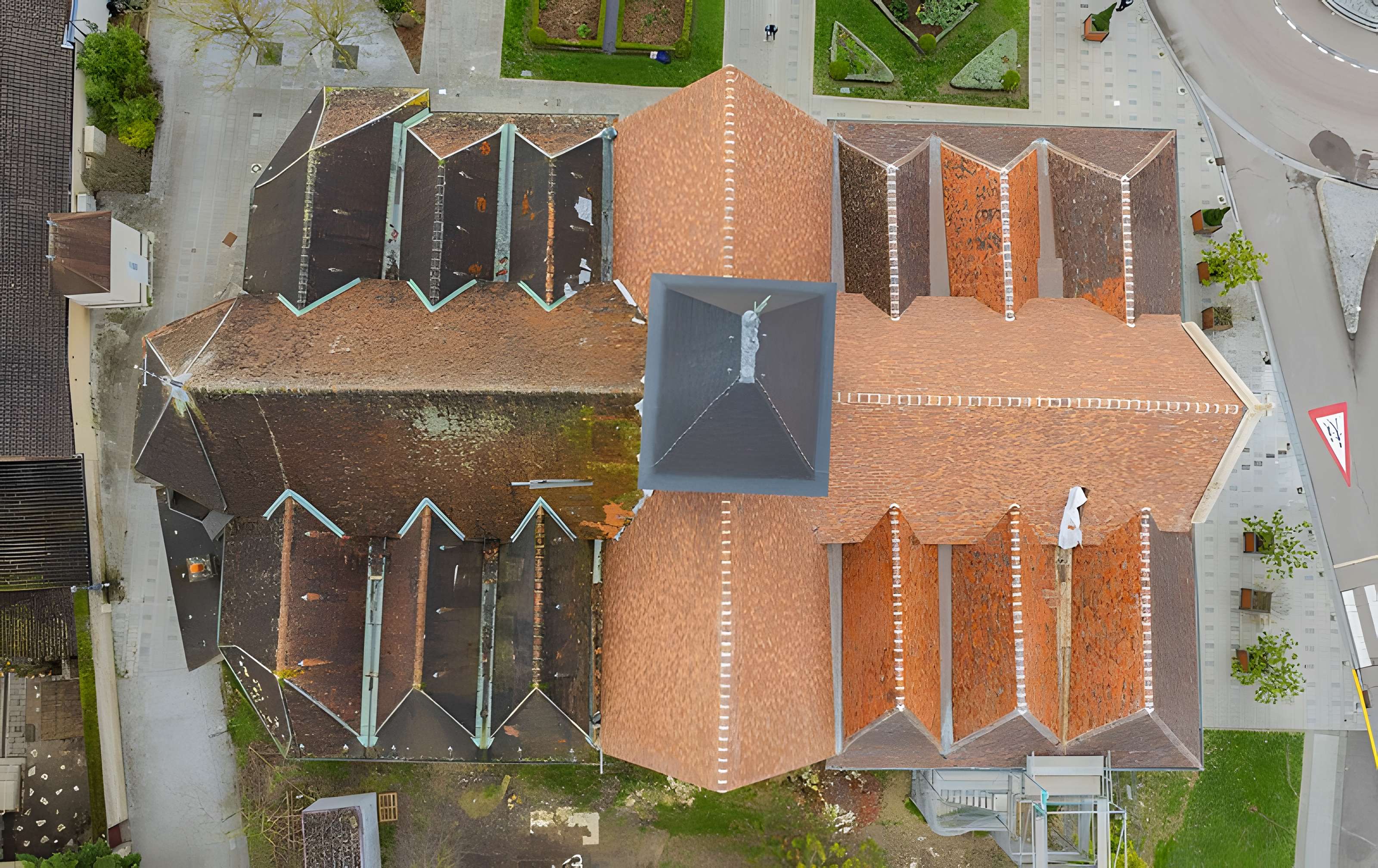 Église Sainte-Savine de Sainte-Savine et croix