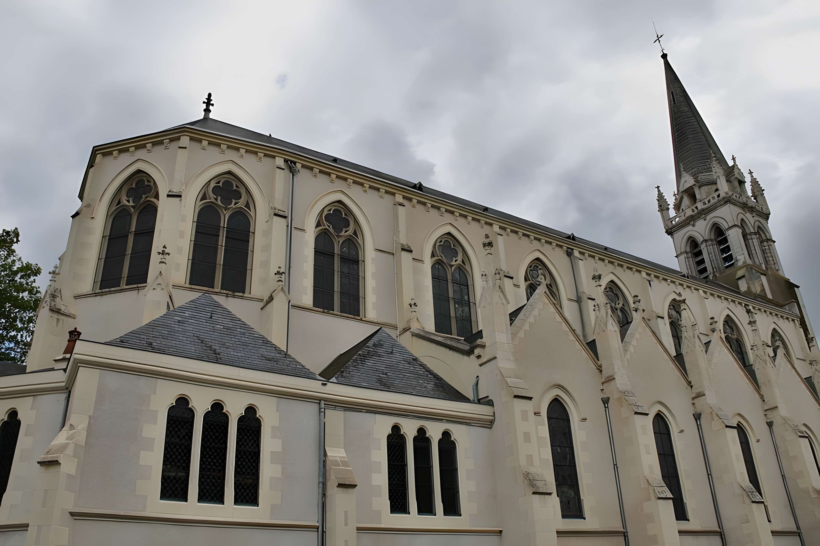 Église Sainte-Thérèse d'Angers 