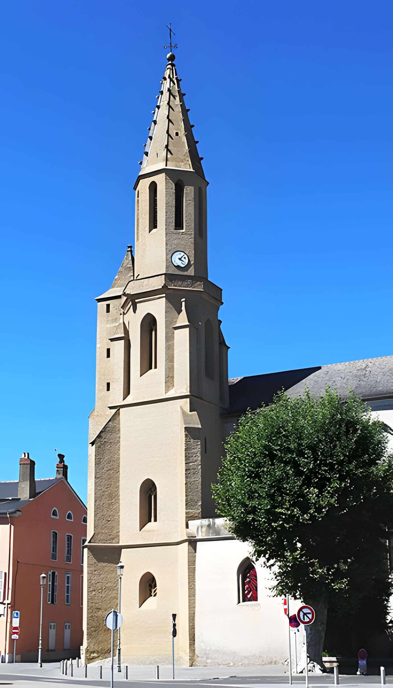 Église Sainte-Thérèse de Tarbes