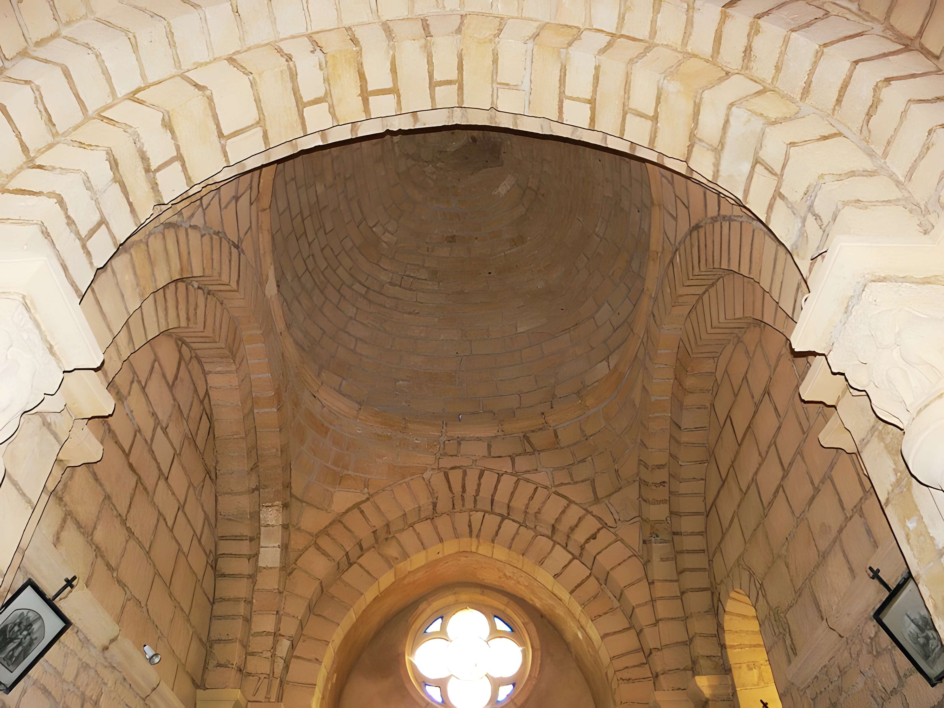 Église Saint-Étienne de Baneuil