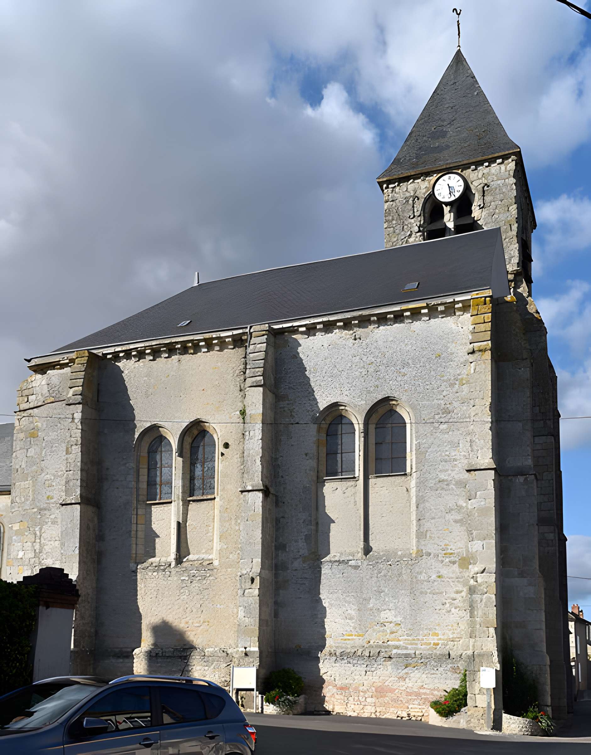 Église Saint-Étienne de Briarres-sur-Essonne