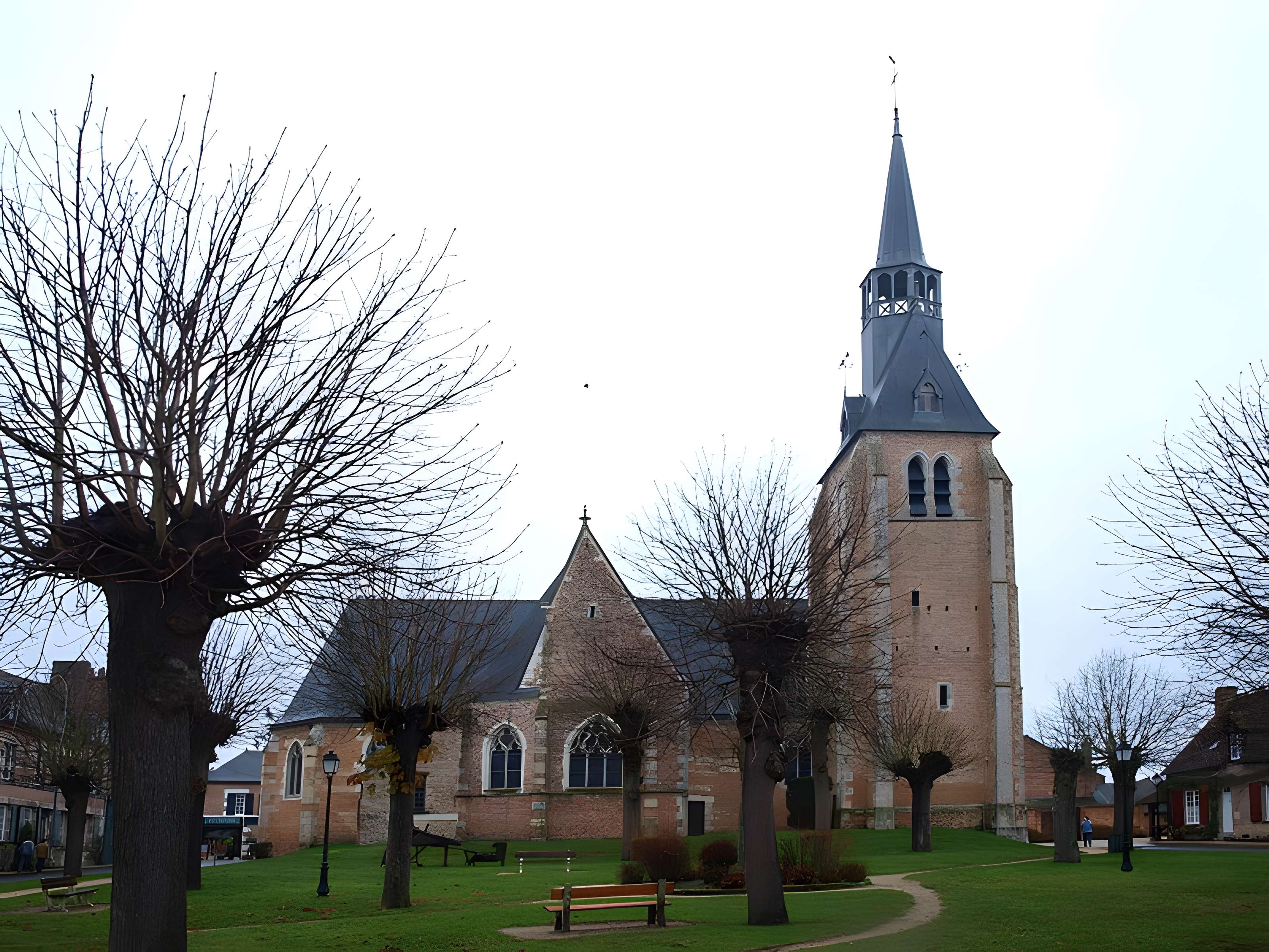 Église Saint-Étienne de Chaumont-sur-Tharonne