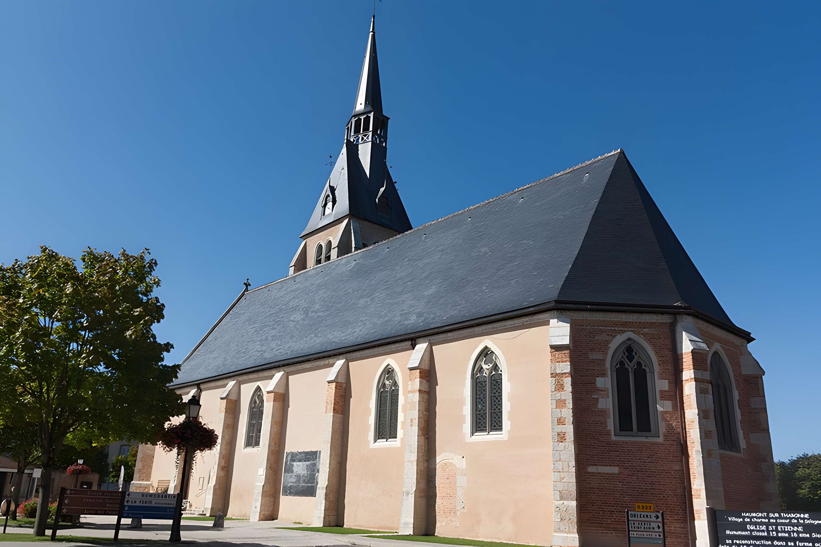 Église Saint-Étienne de Chaumont-sur-Tharonne