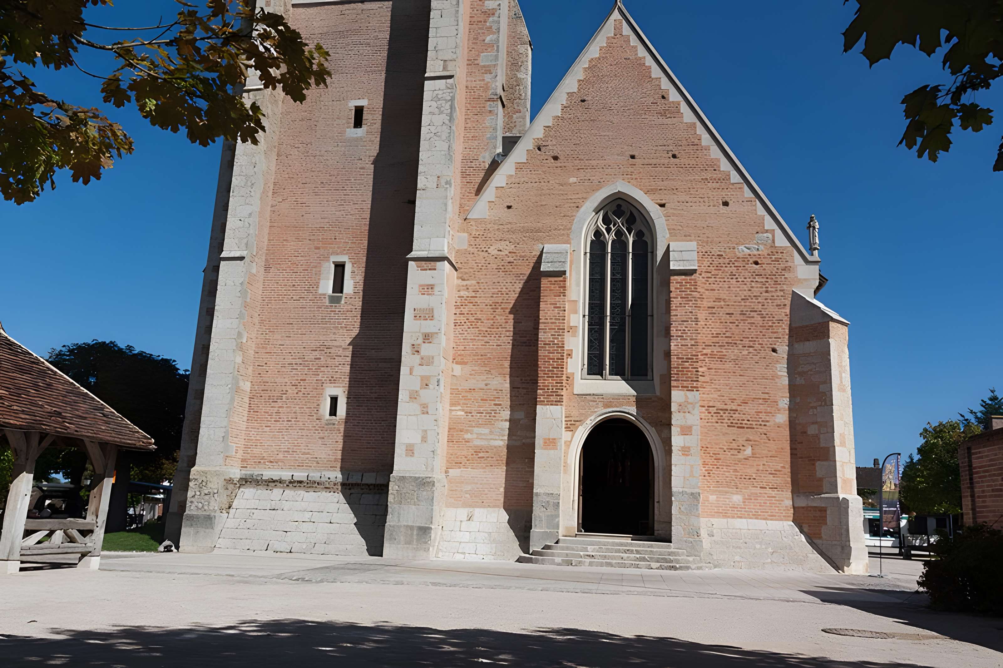 Église Saint-Étienne de Chaumont-sur-Tharonne