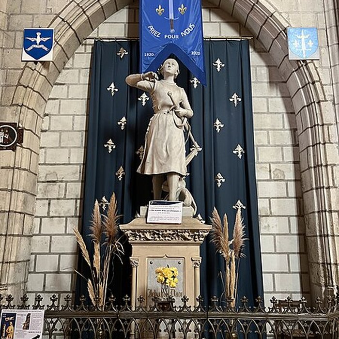 Photo de Église Saint-Étienne de Chinon