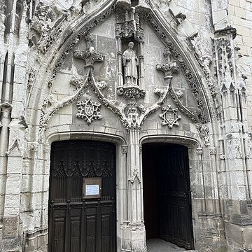 Église Saint-Étienne de Chinon