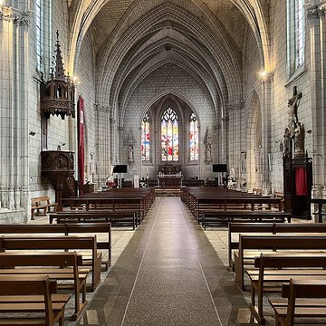Église Saint-Étienne de Chinon