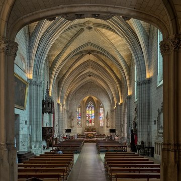 Église Saint-Étienne de Chinon