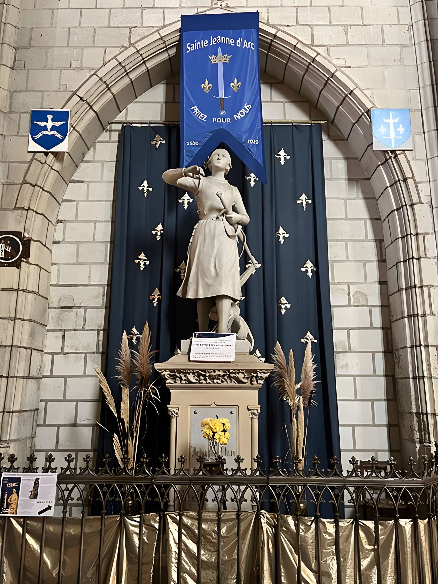 Église Saint-Étienne de Chinon